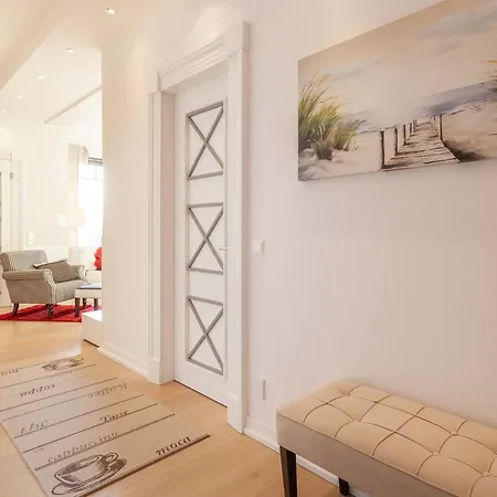 Claire Sea Lounge * Sellin (Rugen)