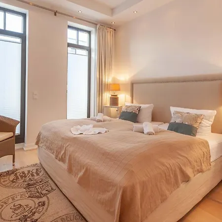 Claire Sea Lounge Sellin (Rugen)