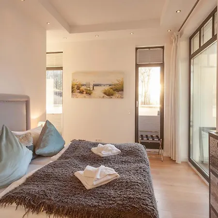 Claire Sea Lounge Sellin (Rugen)